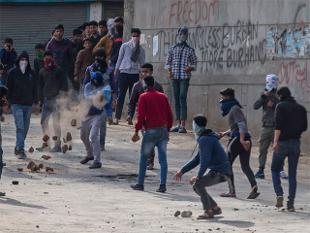 ಯುವಕರು ಎನ್‌ಕೌಂಟರ್ ಸ್ಥಳಗಳಿಗೆ ಧಾವಿಸುವುದು ಆತ್ಮಹತ್ಯೆ ಮಾಡಿಕೊಂಡಂತೆ : ಜಮ್ಮು-ಕಾಶ್ಮೀರ ಡಿಜಿಪಿ