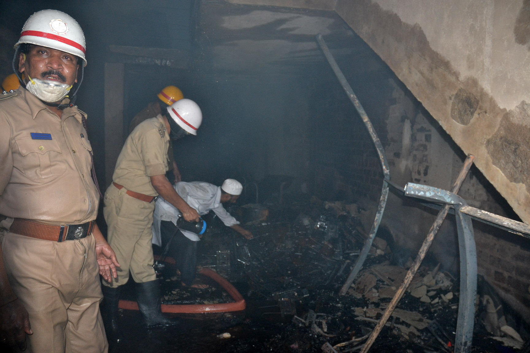 ಕಾರ್ಖಾನೆಯಲ್ಲಿ ಬೆಂಕಿ: 12ಕ್ಕೂ ಅಧಿಕ ಮಂದಿಯ ಪ್ರಾಣ ಉಳಿಸಿದ ಶುಕ್ರವಾರದ ನಮಾಝ್ !