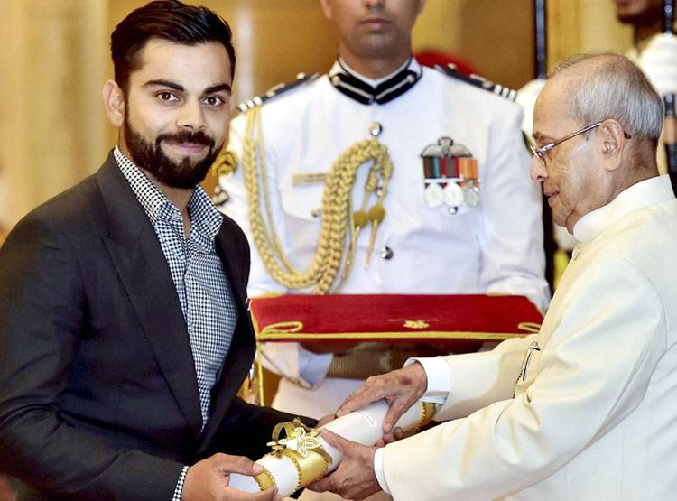 ವಿರಾಟ್‌ ಕೊಹ್ಲಿಗೆ ಪದ್ಮಶ್ರೀ ಪ್ರದಾನ
