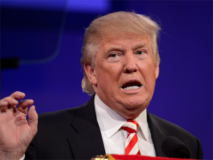 ಪ್ರವೇಶ ನಿಷೇಧ ಆದೇಶಕ್ಕೆ ಟ್ರಂಪ್ ಸಹಿ