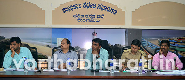 ದಾಖಲೆ ಪತ್ರ ಪಡೆಯಲು ಮಧ್ಯವರ್ತಿಗಳು ಬಂದಲ್ಲಿ ಪ್ರಕರಣ ದಾಖಲಿಸಿ: ತಹಶೀಲ್ದಾರರಿಗೆ ಜಿಲ್ಲಾಧಿಕಾರಿ ಸೂಚನೆ