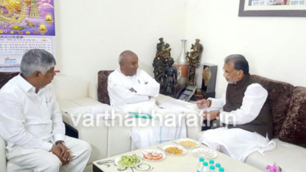 ಅಡಿಕೆ-ತೆಂಗು ಬೆಳೆಗಾರರಿಗೆ ನೆರವು ನೀಡಲು ಕೇಂದ್ರಕ್ಕೆ ದೇವೇಗೌಡ ಮನವಿ