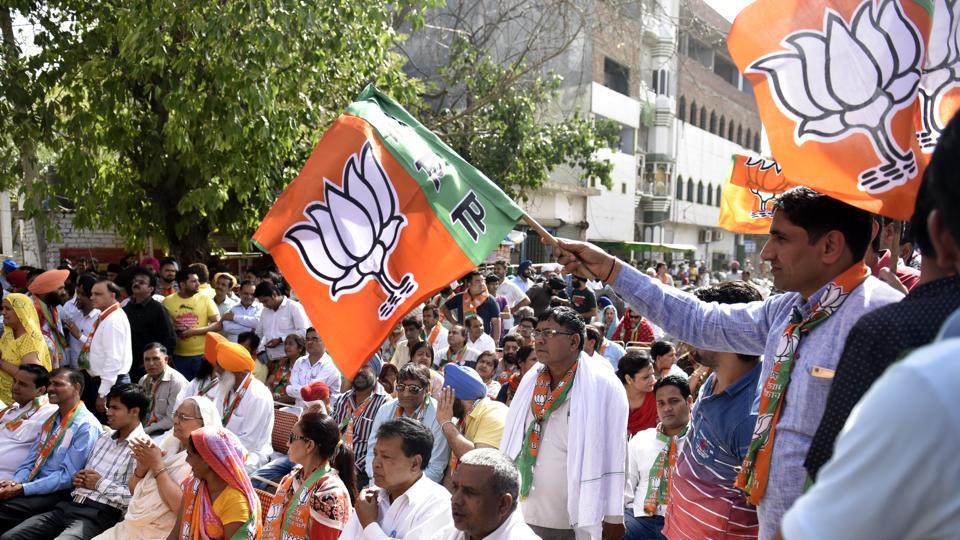 8 ರಾಜ್ಯಗಳ ಉಪಚುನಾವಣೆ: ಬಿಜೆಪಿಗೆ 6, ಕಾಂಗ್ರೆಸ್ ಗೆ 2, ಟಿಎಂಸಿ, ಜೆಎಂಎಂಗೆ ತಲಾ 1ರಲ್ಲಿ ಜಯ