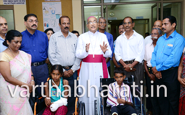 ಗುಡ್‌ಫ್ರೈಡೇ ಪ್ರಯುಕ್ತ ಬಿಷಪ್‌ರಿಂದ ವೆನ್ಲಾಕ್ ಆಸ್ಪತ್ರೆಗೆ ಭೇಟಿ