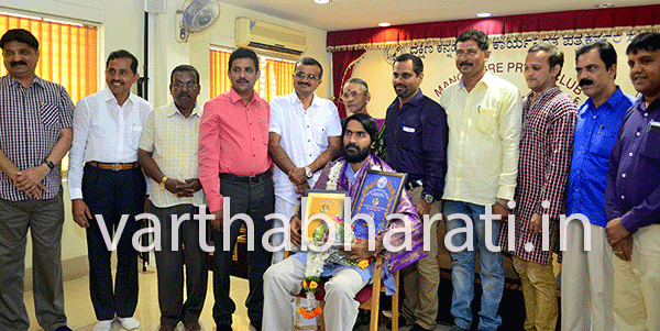 ಪ.ಗೋ. ಪ್ರಶಸ್ತಿ ಮೊತ್ತವನ್ನು ಕೊರಗ ವಿದ್ಯಾರ್ಥಿನಿಯ ಶಿಕ್ಷಣಕ್ಕೆ ನೀಡಿದ ಸಂದೀಪ್ ವಾಗ್ಲೆ