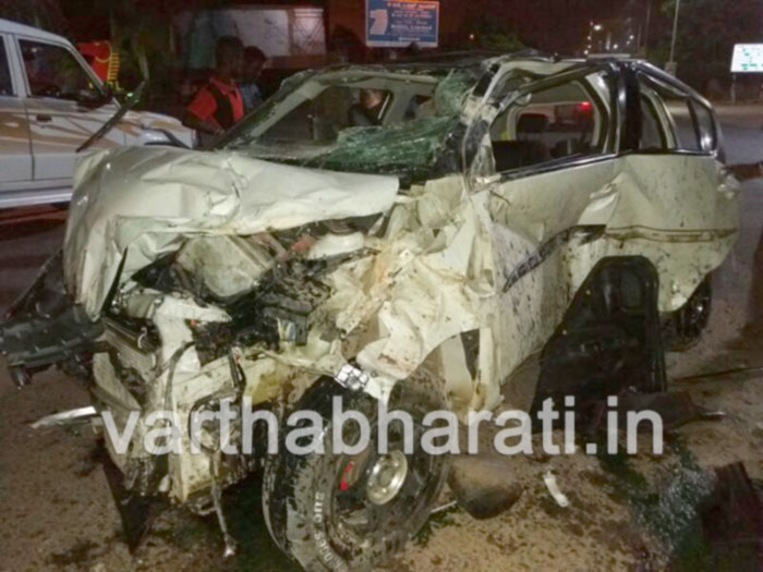 ತಣ್ಣೀರುಬಾವಿ ಬೀಚ್ ಸಮೀಪ ರಸ್ತೆ ಅಪಘಾತ: ಐವರಿಗೆ ಗಾಯ