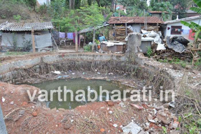 ಗದ್ದೆಹಳ್ಳ: ಅಪಾಯ ಆಹ್ವಾನಿಸುತ್ತಿದೆ ಬಾವಿ ಕಟ್ಟೆ