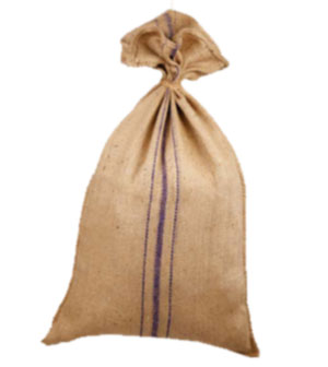 ಚಿನ್ನಸ್ವಾಮಿ ಕ್ರೀಡಾಂಗಣದ ಬಳಿ ಆತಂಕ ಸೃಷ್ಟಿಸಿದ ಹಳೆಬಟ್ಟೆಗಳಿದ್ದ ಗೋಣಿ ಚೀಲ