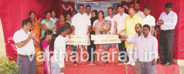 ಸೀಮೆಎಣ್ಣೆ ತೊರೆದರೆ ಸೋಲಾರ್ ಎಲ್‌ಇಡಿ ಬಲ್ಬ್: ಯು.ಟಿ.ಖಾದರ್