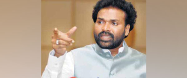 ಕಾಂಗ್ರೆಸ್ ಅಭ್ಯರ್ಥಿಗೆ ಮತ ಚಲಾಯಿಸಿದ ಶ್ರೀರಾಮುಲು: ರಾಜ್ಯ ರಾಜಕೀಯದಲ್ಲಿ ಹೊಸ ಚರ್ಚೆ