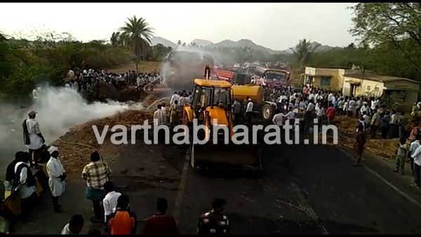 ಗೋಶಾಲೆಗೆ ಮೇವು ತರುತ್ತಿದ್ದ ಮೇವಿನ ಲಾರಿಗೆ ಬೆಂಕಿ