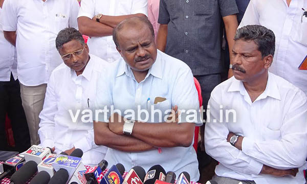 ಚುನಾವಣೆಗಾಗಿ ಹಣ ಸಂಗ್ರಹಿಸುತ್ತಿರುವ ರಾಜ್ಯ ಸರಕಾರ : ಕುಮಾರಸ್ವಾಮಿ ಆರೋಪ