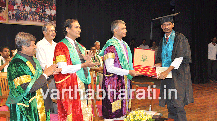 ಕೃಷಿ ವಿವಿಯ 51ನೆ ಘಟಿಕೋತ್ಸವ: ಕೃಷಿಕನ ಮಗನಿಗೆ 11 ಚಿನ್ನದ ಪದಕ