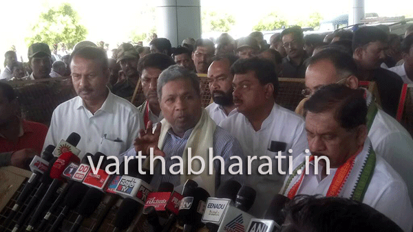 ಯಡಿಯೂರಪ್ಪ ಚುನಾವಣಾ ಆಯೋಗದ ಆಯುಕ್ತರೇ...: ಸಿದ್ದರಾಮಯ್ಯ ಪ್ರಶ್ನೆ