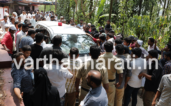 ವಾರ ಕಳೆದರೂ ಬಂಧನವಾಗದ ಜಲೀಲ್ ಹಂತಕರು: ಸಚಿವ ರಮಾನಾಥ ರೈ ಕಾರಿಗೆ ಗ್ರಾಮಸ್ಥರ ಮುತ್ತಿಗೆ