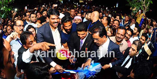 ದುಬೈ : ಅಲ್ ಫಲಾಹ್ ಹೈಪರ್ ಮಾರ್ಕೆಟ್ ಉದ್ಘಾಟನೆ