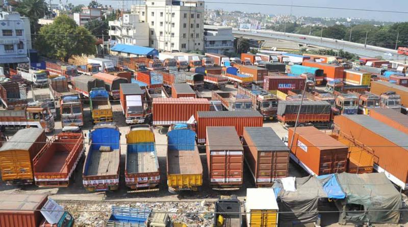 ಐಆರ್‌ಡಿಎ ಸಭೆ ವಿಫಲ: ಮುಂದುವರೆದ ಲಾರಿ ಮುಷ್ಕರ