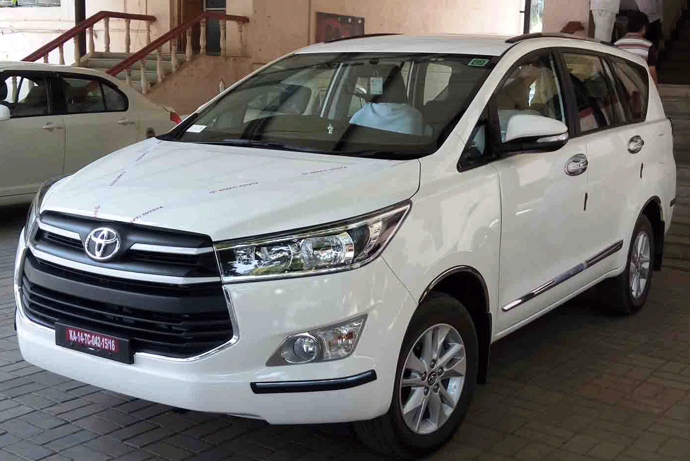 ಬರದ ನಡುವೆಯೂ ರಾಜ್ಯದ ಜಿಲ್ಲಾ ಪಂಚಾಯ್ತಿತಿ ಅಧ್ಯಕ್ಷರ ’ಕಾರು’ಬಾರು!