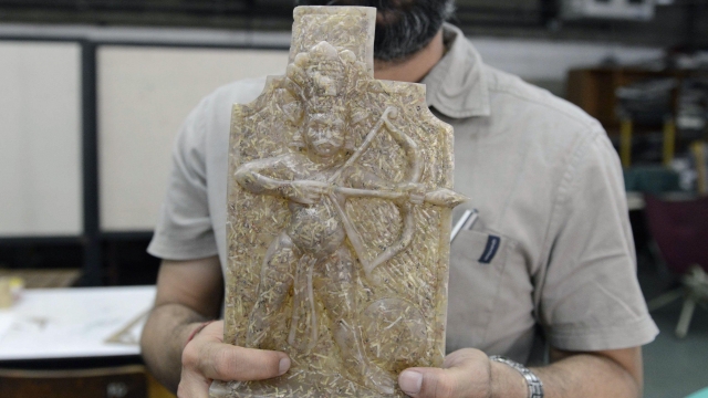 ರದ್ದಾದ 500, 1000 ರೂ.  ನೋಟುಗಳು ಏನಾಗುತ್ತಿವೆ  ನೋಡಿ