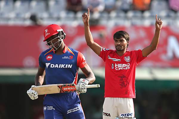 ಡೆವಿಲ್ಸ್ ನ್ನು ಓಡಿಸಿದ ಕಿಂಗ್ಸ್ : ಸಂದೀಪ್ ಶರ್ಮ ಪ್ರಹಾರಕ್ಕೆ ನಡುಗಿದ ಡೆಲ್ಲಿ 67ಕ್ಕೆ ಆಲೌಟ್