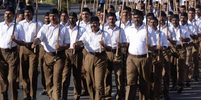 ಆರ್‌ಎಸ್‌ಎಸ್ ಬೆಂಬಲಿತ ರ‍್ಯಾಲಿಯಲ್ಲಿ ಶಸ್ತ್ರಾಸ್ತ್ರ ಹಿಡಿದಿದ್ದ ಮಕ್ಕಳು: ವ್ಯಾಪಕ ಖಂಡನೆ