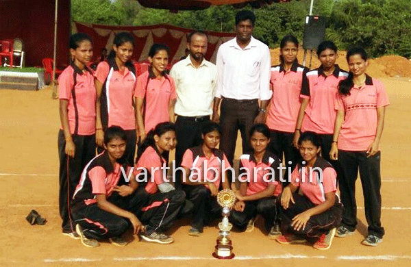 ವಿಟಿಯು ಅಂತರ್ ಕಾಲೇಜು ಖೋ ಖೋ ಪಂದ್ಯಾಟ: ಆಳ್ವಾಸ್ ತಂಡಕ್ಕೆ ಪ್ರಶಸ್ತಿ