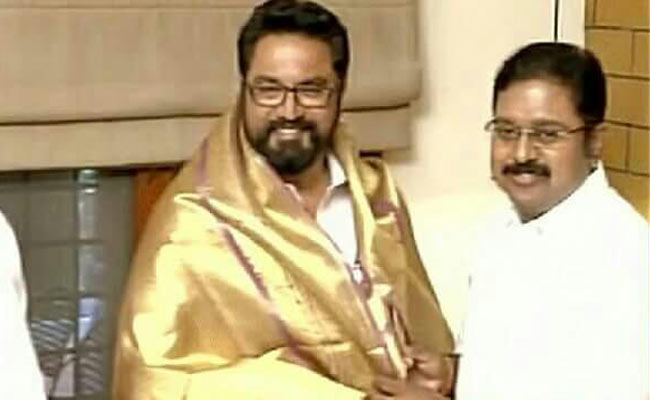 ಸಚಿವ ವಿಜಯ್ ಭಾಸ್ಕರ್, ನಟ ಶರತ್‌ಕುಮಾರ್ ಮನೆ ಮೇಲೆ ಐಟಿ ದಾಳಿ