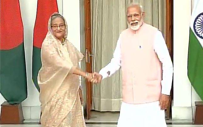 ಬಾಂಗ್ಲಾದೇಶಕ್ಕೆ 4.5 ಬಿ.ಡಾ.ಸಾಲ ಘೋಷಿಸಿದ ಭಾರತ