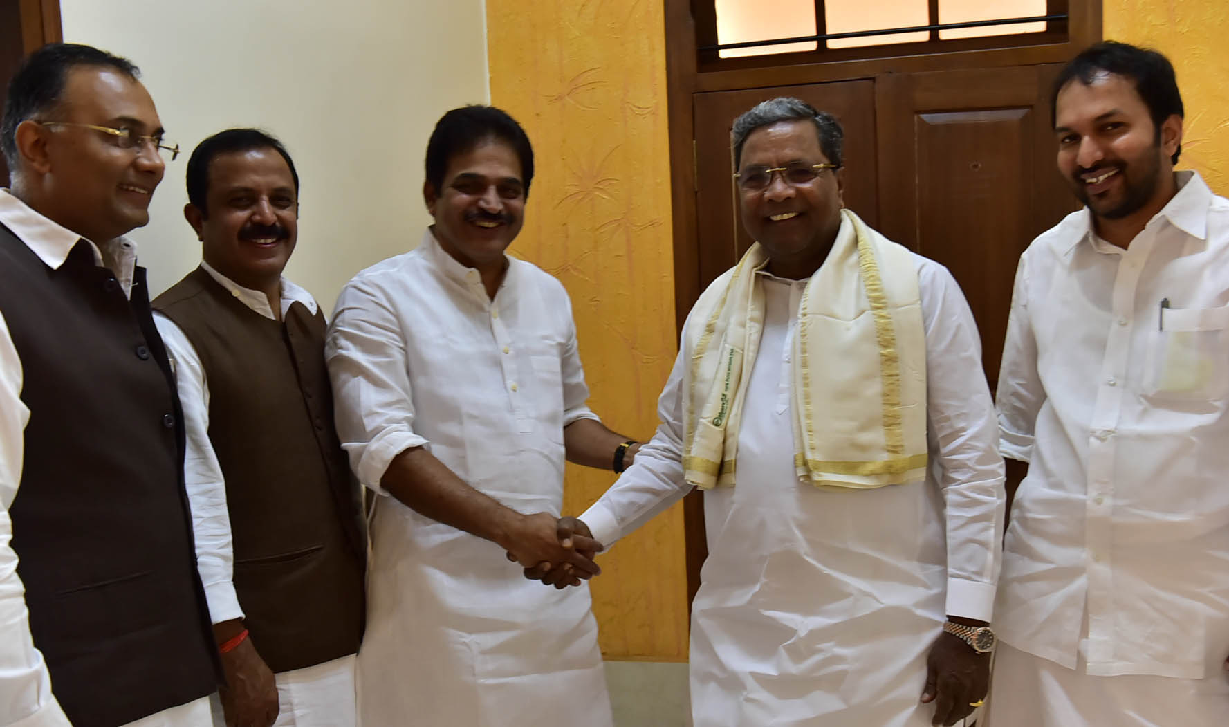 ಮುಖ್ಯಮಂತ್ರಿಗಳೊಂದಿಗೆ ವೇಣುಗೋಪಾಲ್ ಮಾತುಕತೆ