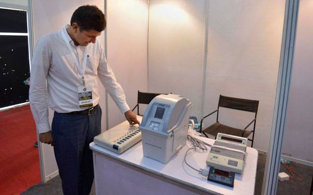 ತಿರುಚುವಿಕೆ ಪದದ ವ್ಯಾಖ್ಯಾನದ ಚರ್ಚೆಗಷ್ಟೇ ಸೀಮಿತವಾದ ಸರ್ವಪಕ್ಷ ಸಭೆ: ಆಪ್ ಟೀಕೆ