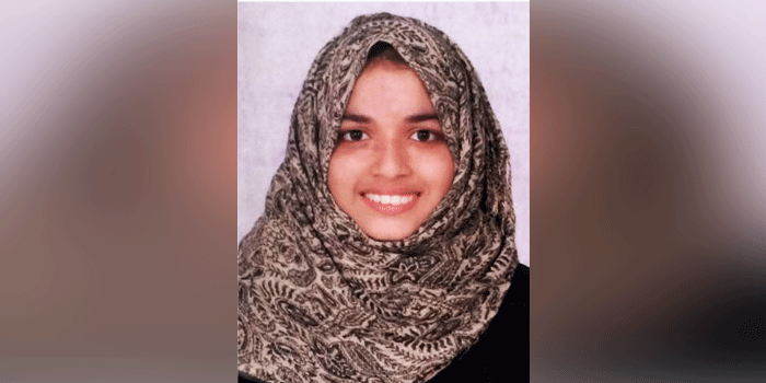 ಎಸೆಸೆಲ್ಸಿ ಪರೀಕ್ಷೆ: 621 ಅಂಕ ಗಳಿಸಿದ ಸಾಧಕಿ ಮೈನಾ ಅಂಜುಮ್