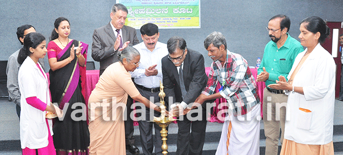 ಯೆನೆಪೊಯ ಮೆಡಿಕಲ್ ಕಾಲೇಜು ಆಸ್ಪತ್ರೆಯಲ್ಲಿ ಸ್ನೇಹ ಮಿಲನ ಕಾರ್ಯಕ್ರಮ