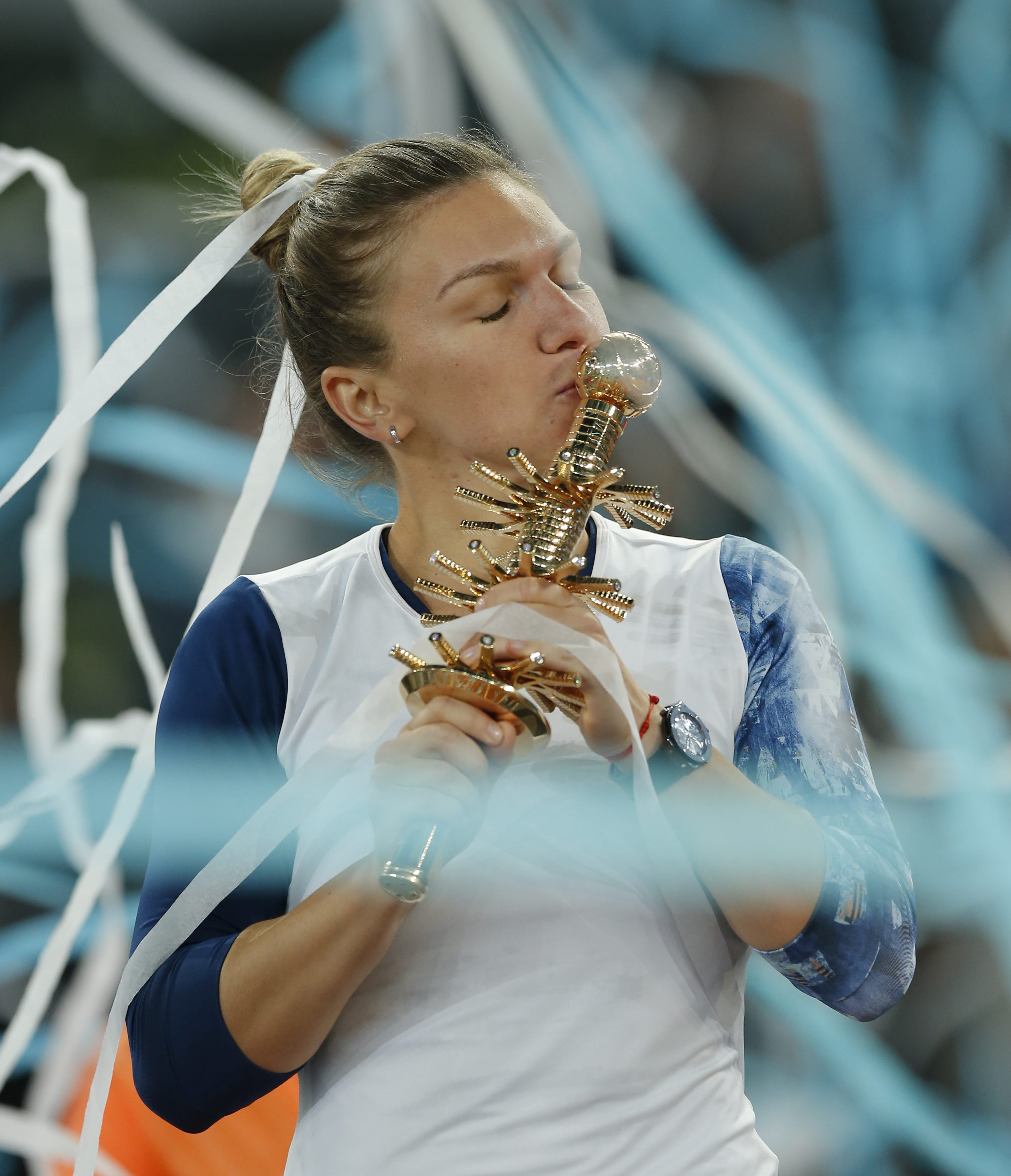 ಮ್ಯಾಡ್ರಿಡ್ ಓಪನ್: ಸಿಮೊನಾ ಹಾಲೆಪ್‌ಗೆ ಸಿಂಗಲ್ಸ್ ಪ್ರಶಸ್ತಿ