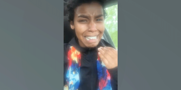 ಹಿಜಾಬ್ ಧರಿಸಿದ್ದಕ್ಕಾಗಿ ಮಹಿಳೆಯನ್ನು ಬ್ಯಾಂಕ್ ನಿಂದ ಹೊರದಬ್ಬಿದರು!