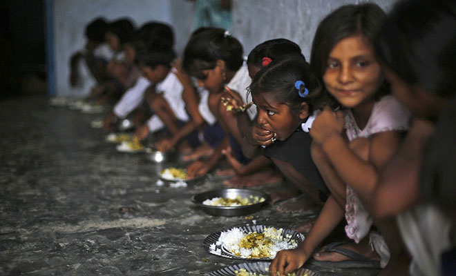 2 ಲಕ್ಷ ಮಕ್ಕಳಿಗೆ ಬಿಸಿಯೂಟ ನೀಡಿದ ಶಿಕ್ಷಕರಿಗೆ 61 ಲಕ್ಷ ರೂ. ದಂಡ: ಕಾರಣವೇನು ಗೊತ್ತೇ?