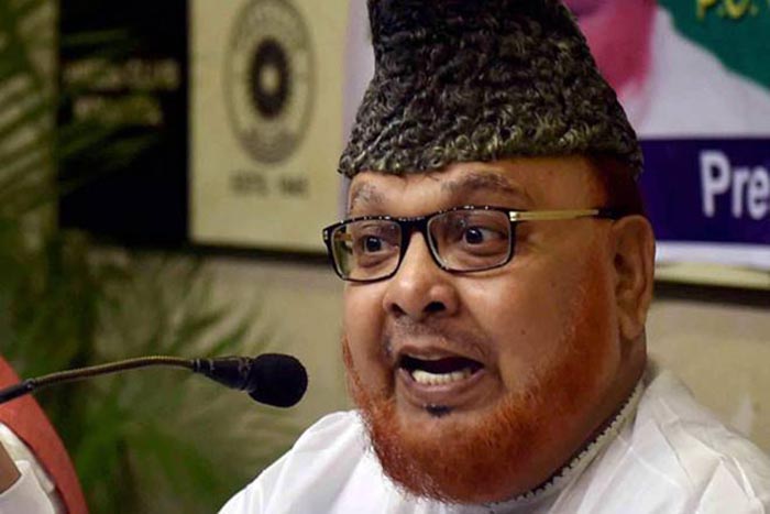 ಕೊಲ್ಕತ್ತಾದ ವಿವಾದಾತ್ಮಕ ಇಮಾಮ್ ಬಾಯಿಗೆ ಬೀಗ ಜಡಿದ ಮಸೀದಿ ಆಡಳಿತ ಸಮಿತಿ