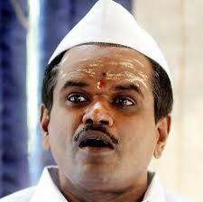 ​ನಾಗನ ಮುಂದೆಯೇ ಮನೆ ಮೇಲೆ ಪೊಲೀಸರು ದಾಳಿ