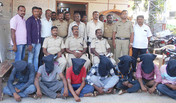 ಹೆದ್ದಾರಿ ದರೋಡೆಕೋರರ ಬಂಧನ