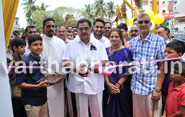 ನಂತೂರ್‌ನಲ್ಲಿ ‘ಆರ್ಟಿಕ್ ಫರ್ನಿಚರ್, ಇಂಟೀರಿಯರ್ಸ್‌’ಗಳ ಹೊಸ ಶೋರೂಮ್ ಉದ್ಘಾಟನೆ