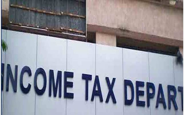 ಉ.ಪ್ರದೇಶ: ನಾಲ್ವರು ಹಿರಿಯ ಅಧಿಕಾರಿಗಳ ಮೇಲೆ ಆದಾಯ ತೆರಿಗೆ ಅಧಿಕಾರಿಗಳ ದಾಳಿ