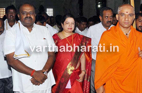 ಯಡಿಯೂರಪ್ಪಗೆ ತಾಕತ್ತಿದ್ದರೆ ನೇರವಾಗಿ ಚರ್ಚೆಗೆ ಬರಲಿ: ಎಚ್.ಡಿ.ಕುಮಾರಸ್ವಾಮಿ ಸವಾಲು