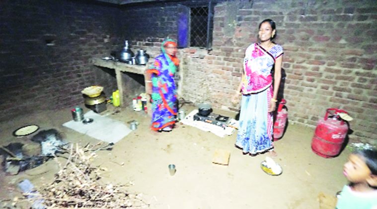 ಅಮಿತ್ ಶಾ ಭೇಟಿ ಹಿನ್ನೆಲೆ: ಬುಡಕಟ್ಟು ಕುಟುಂಬಕ್ಕೆ ಬಂತು ಶೌಚಾಲಯ, ಎಲ್ಪಿಜಿ ಸ್ಟೌ!