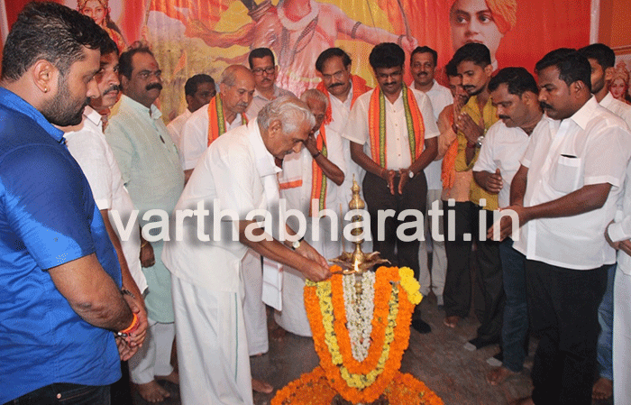 ಮುಸ್ಲಿಂ ಯುವತಿಯರಿಂದ ಲವ್ ಜಿಹಾದ್: ಕಲ್ಲಡ್ಕ ಪ್ರಭಾಕರ ಭಟ್ ಆರೋಪ