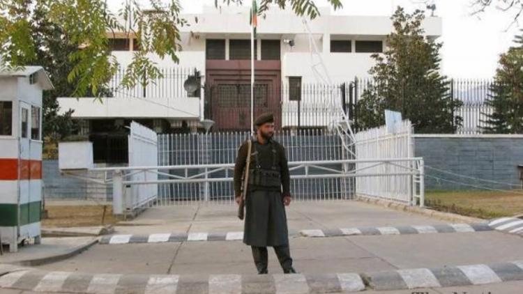 ನನ್ನ ಪತ್ನಿಯನ್ನು ಭಾರತ ದೂತಾವಾಸ ಕೈದಿಯಾಗಿರಿಸಿದೆ: ಪಾಕ್‌ಪ್ರಜೆ ದೂರು