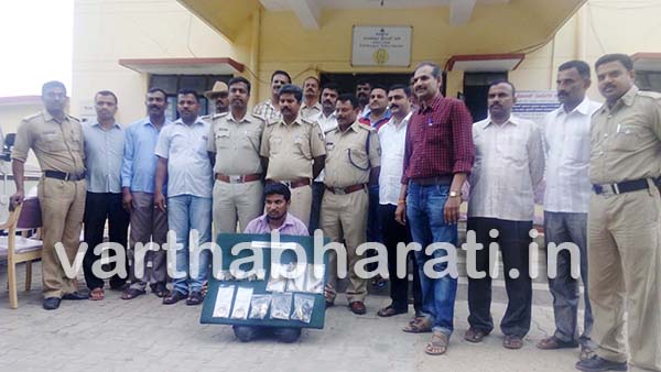 ಕಳ್ಳನ ಬಂಧನ:20 ಲಕ್ಷ ರೂ. ಮೌಲ್ಯದ ಚಿನ್ನಾಭರಣ ವಶ