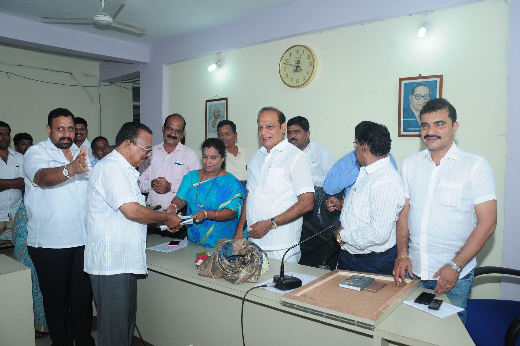 ಪಾದೂರು ಘಟಕ: ಹಾನಿಗೊಳಗಾದವರಿಗೆ ಚೆಕ್ ವಿತರಣೆ