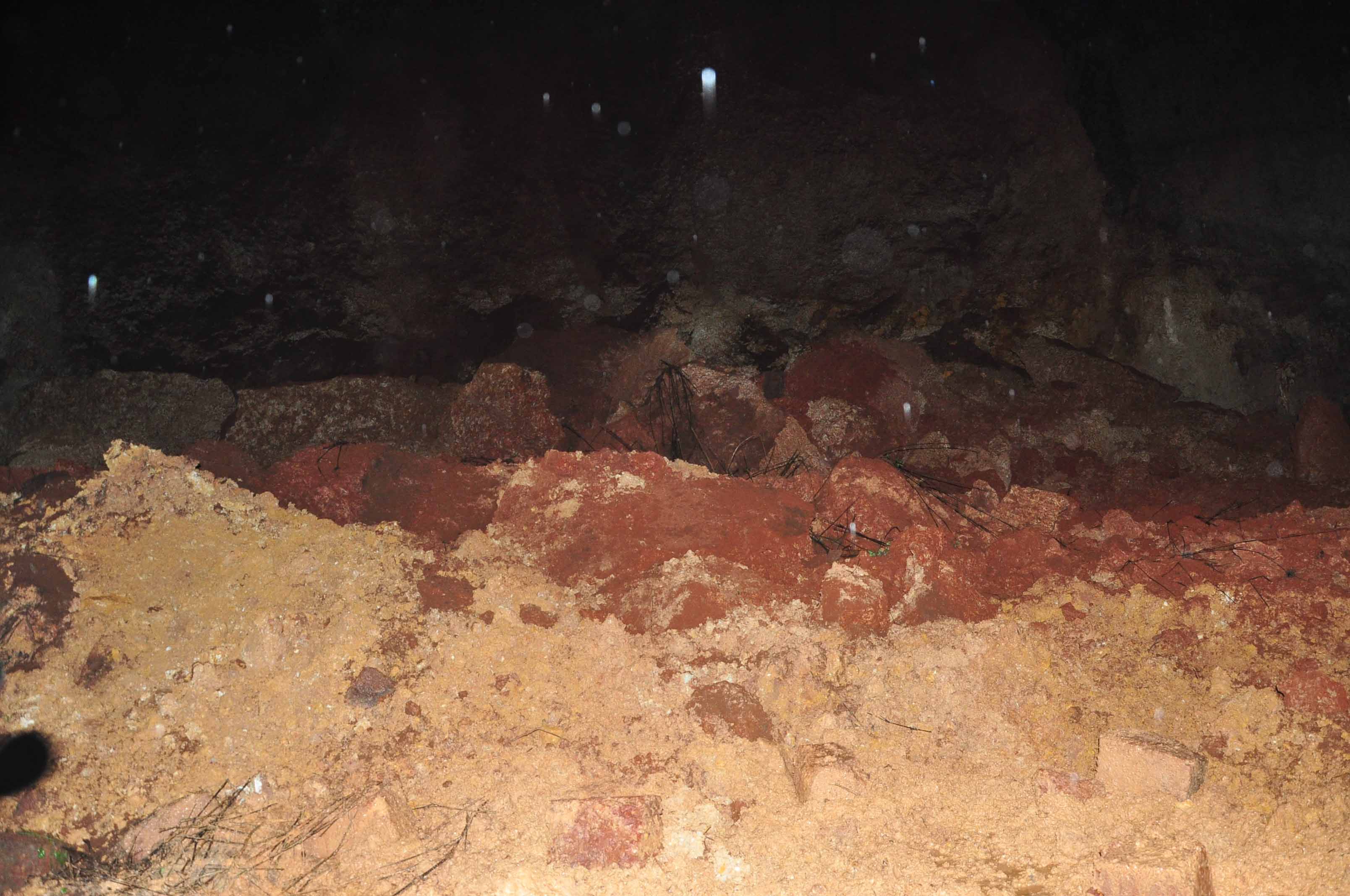 ಉಳ್ಳಾಲದಲ್ಲಿ ಬಿರುಸಿನ ಮಳೆ: ಮನೆಗಳಿಗೆ ಹಾನಿ