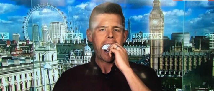 ತಪ್ಪಿದ ಚುನಾವಣಾ ಸಮೀಕ್ಷೆ: ಟಿವಿ ಲೈವ್ ನಲ್ಲೇ ಪುಸ್ತಕ ಹರಿದು ತಿಂದ ಲೇಖಕ!