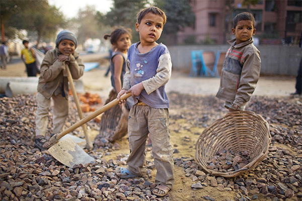 ಬಾಲ ಕಾರ್ಮಿಕರ ಮೇಲೆ ನಿಂತ ದೇಶ