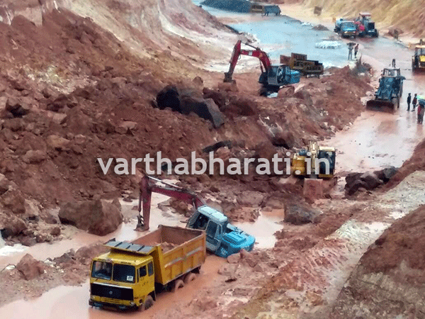 ಒತ್ತಿನೆಣೆಯಲ್ಲಿ ಮತ್ತೆ ಗುಡ್ಡ ಕುಸಿತ: ರಾ.ಹೆದ್ದಾರಿ ಸಂಚಾರ ಬಂದ್